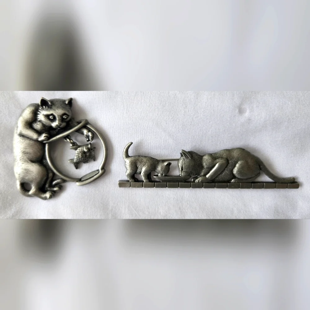2 JJ Jonette Pewter Whimsical Novelty Cat Pins Brooches